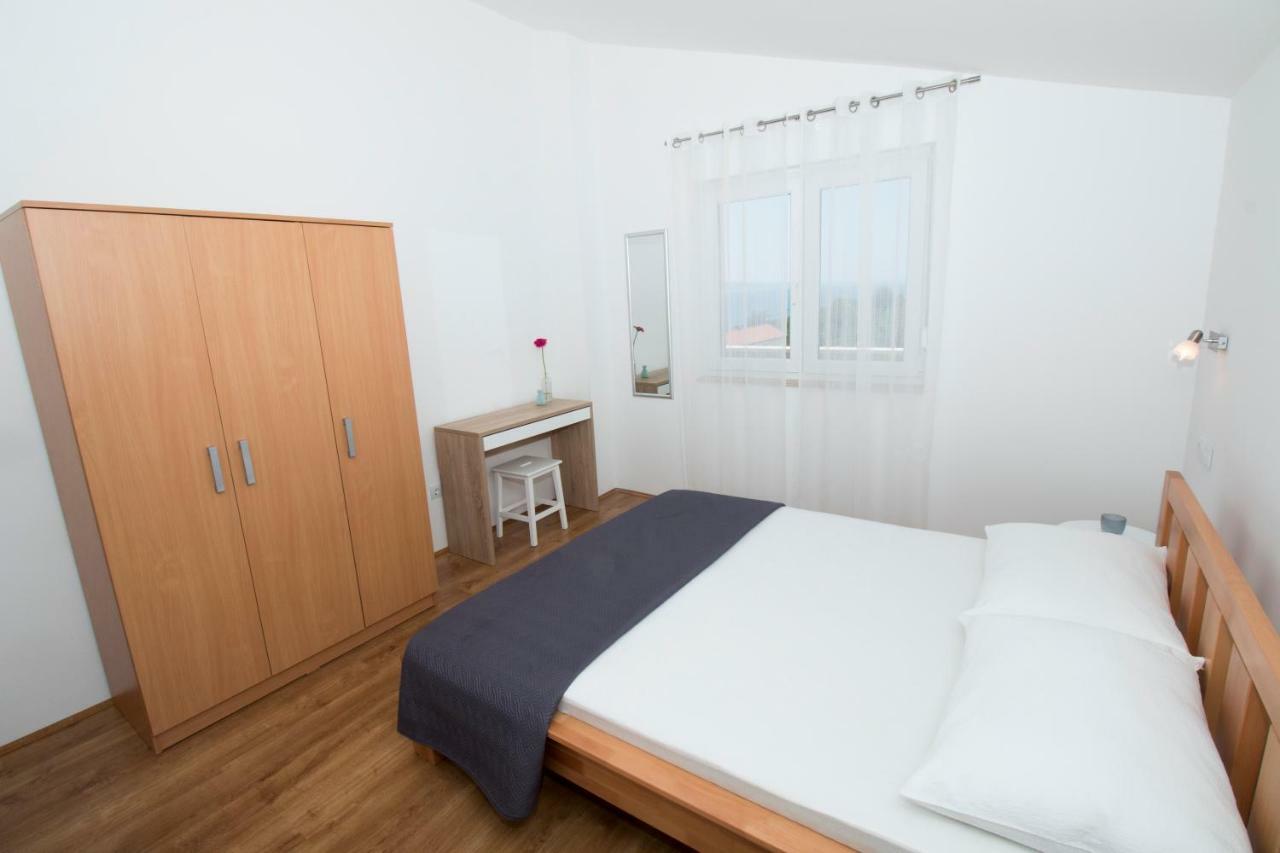 Apartments Liber Lokva Rogoznica Bagian luar foto
