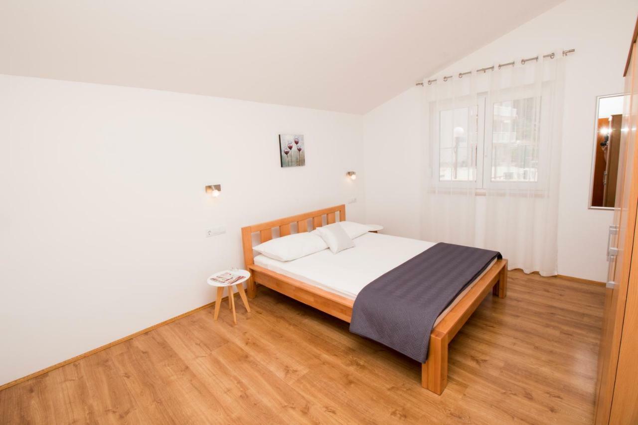 Apartments Liber Lokva Rogoznica Bagian luar foto